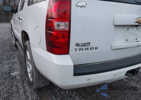 2007 Chevrolet Tahoe Ltz из США, поврежденный, VIN 1GNFK130X7J401279